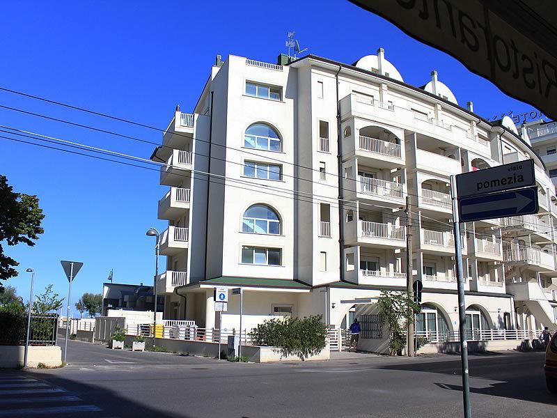 Residence A-More Rimini Buitenkant foto